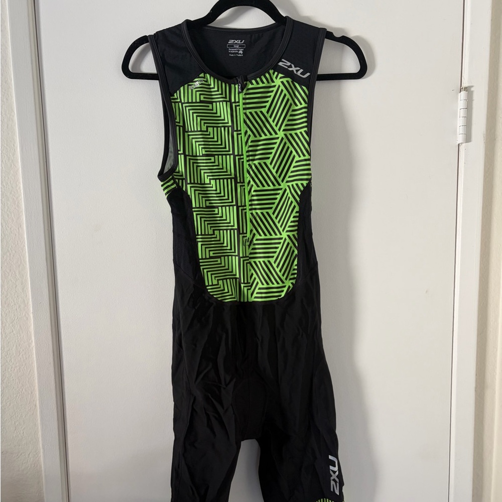 2XU Black and Neon Green Performance Suit